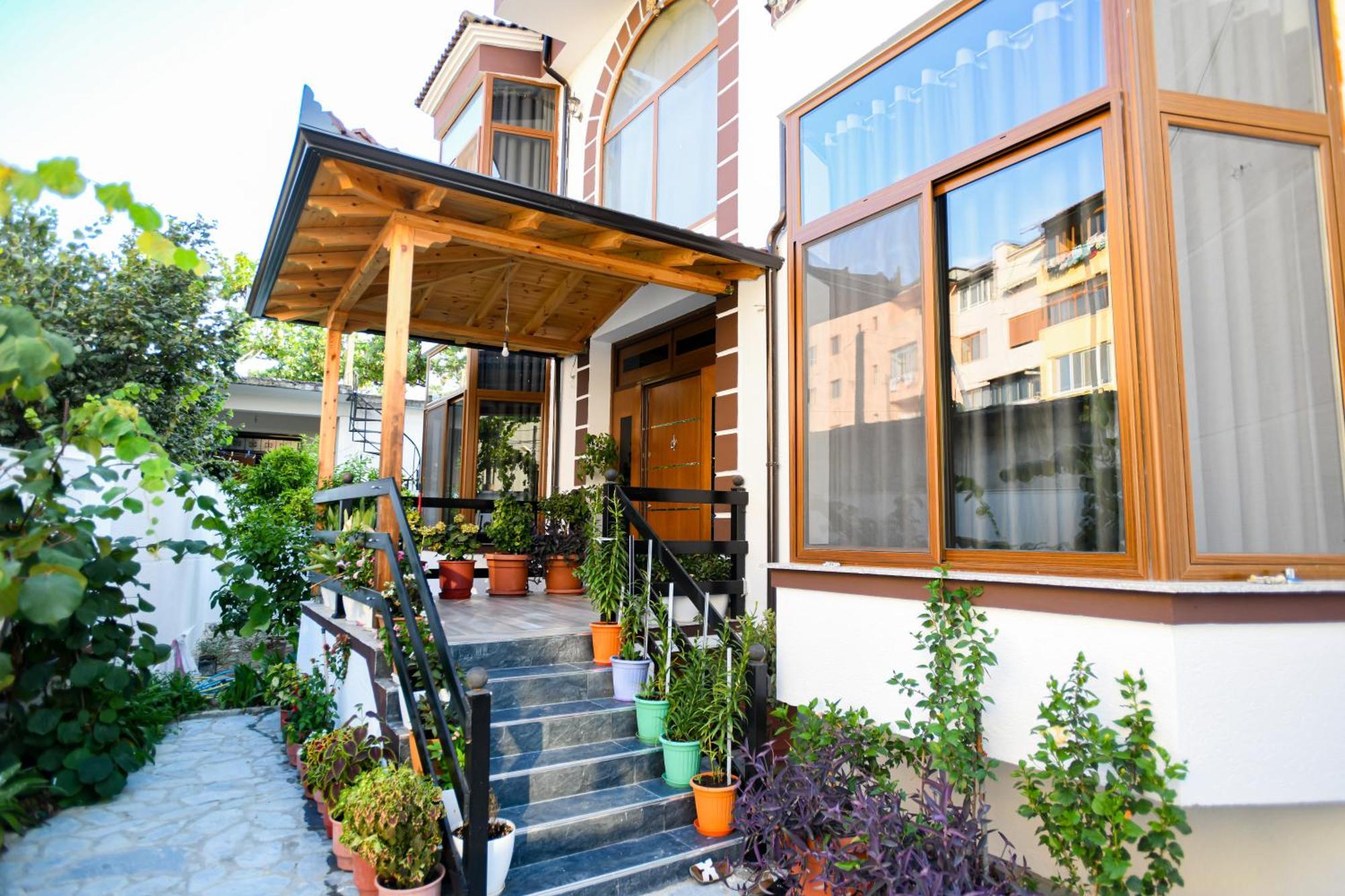 Vila Rivaaa Berat Exteriör bild